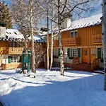 Alpenblick 1, Three Level Townhouse With Fireplace, Private Balcony, And Great Location